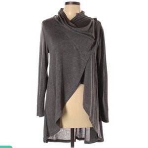 Papillon size L grey BOHO long sleeve cowl neck pullover crossover knit cardigan